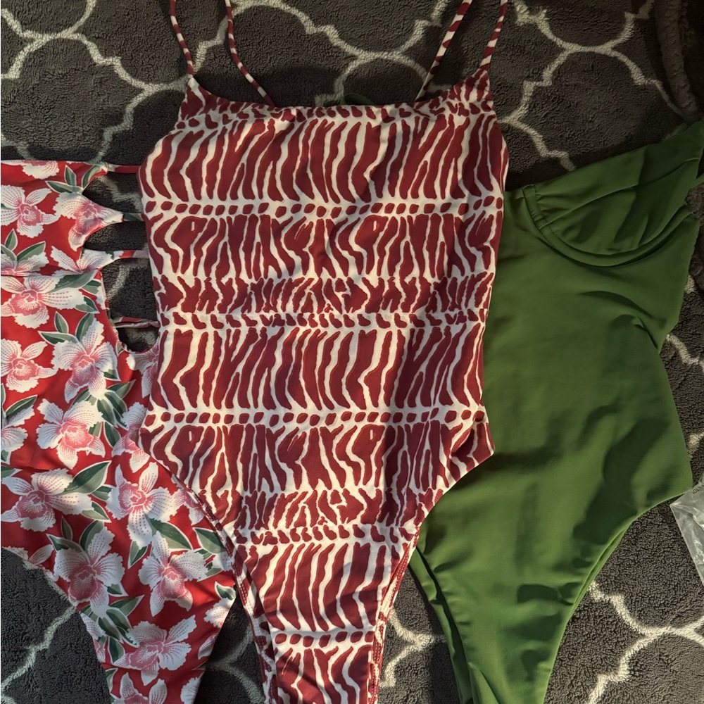 NOT FOR SALE! Benoa miter Makenna one piece size small BNWOT